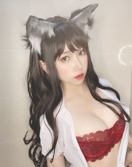 黑丝美女靠逼_BD国语高清在线