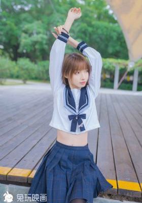 美女打屁屁内裤都脱了动态图_国语版高清