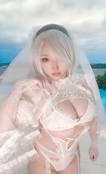 美女肚子突然变大的视频_高清在线手机播放