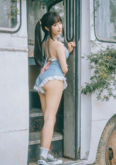国产精品一级毛片视_十万网红美女美酱
