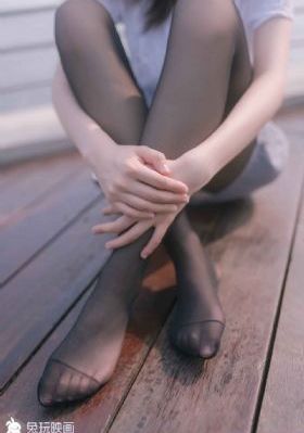 美女光腚撅大白屁股_BD韩语高清在线观看